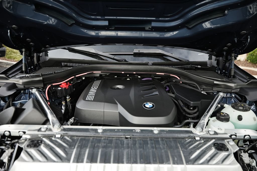 New 2026 Arctic Race Blue Metallic BMW 30 xDrive image 32