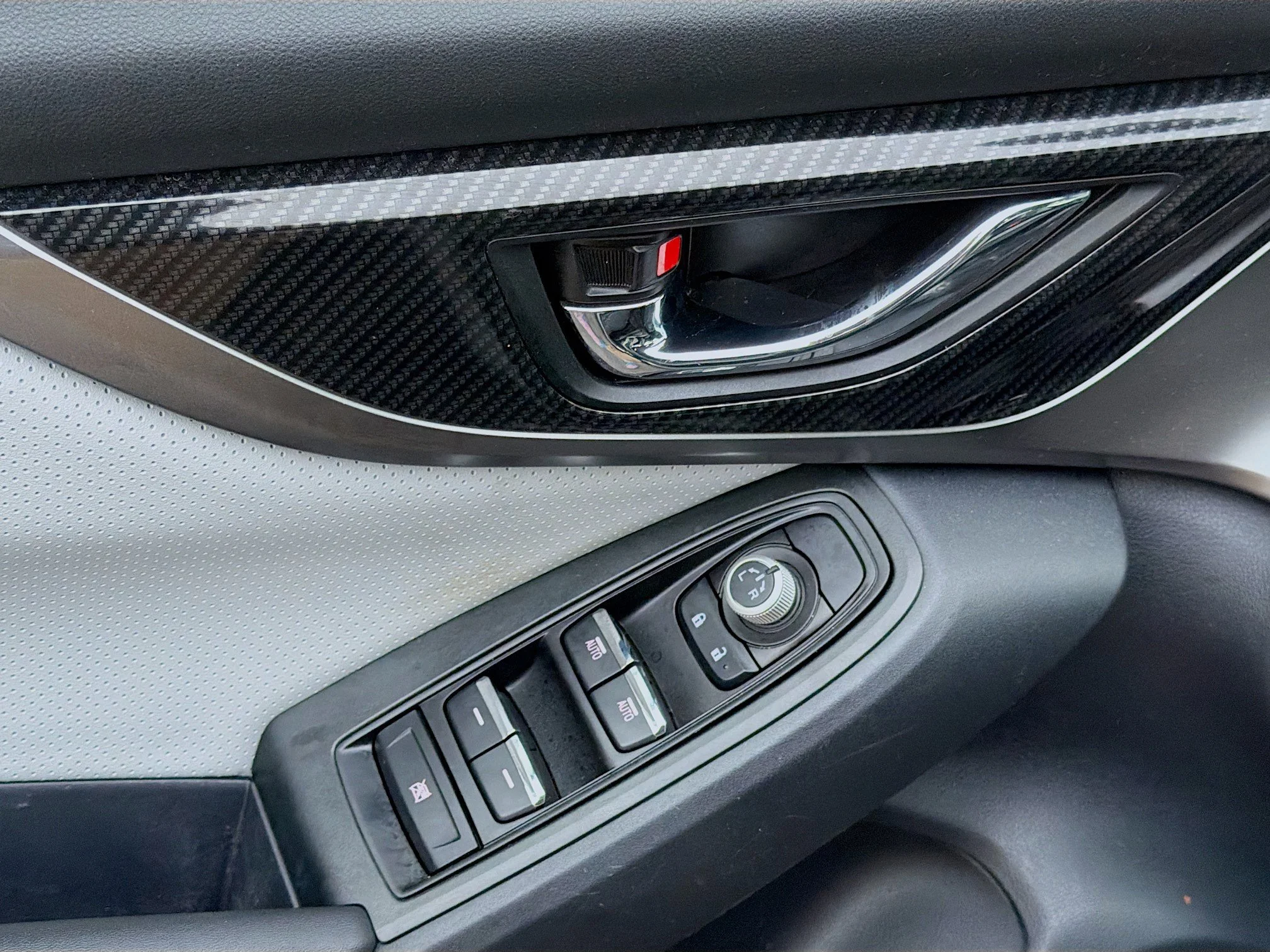 Used 2019 Dark Gray Metallic Subaru Limited image 21
