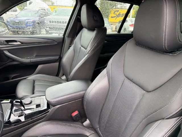 Used 2022 Black BMW sDrive30i image 20