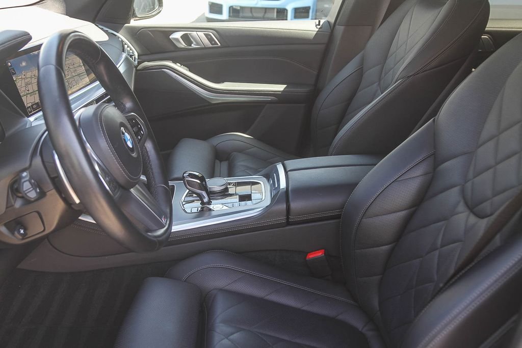 Used 2023 Black Sapphire Metallic BMW sDrive40i image 14