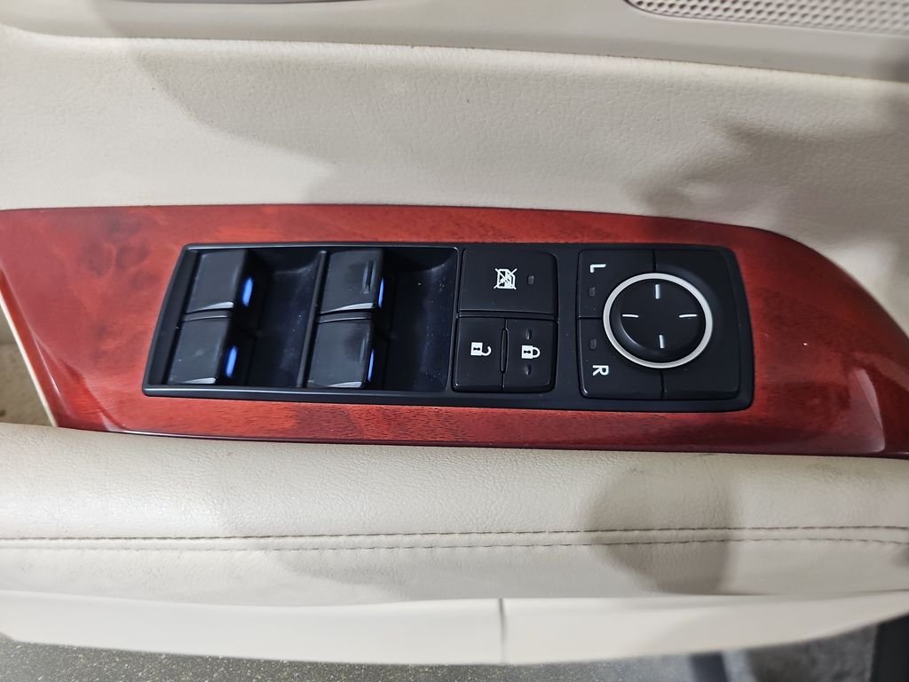 Used 2012 Black Lexus 350 image 31