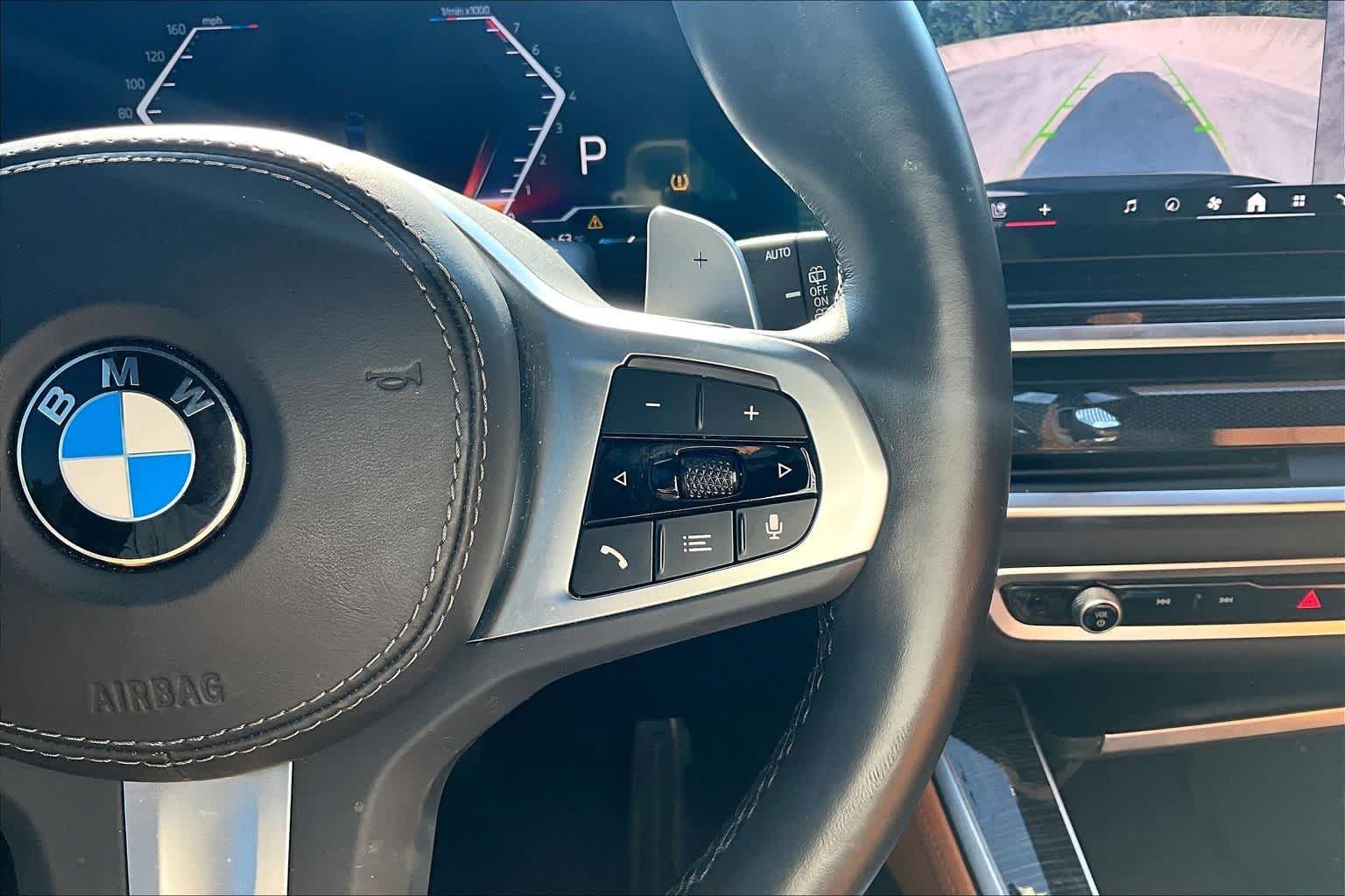 Used 2024 Black Sapphire Metallic BMW xDrive40i image 25