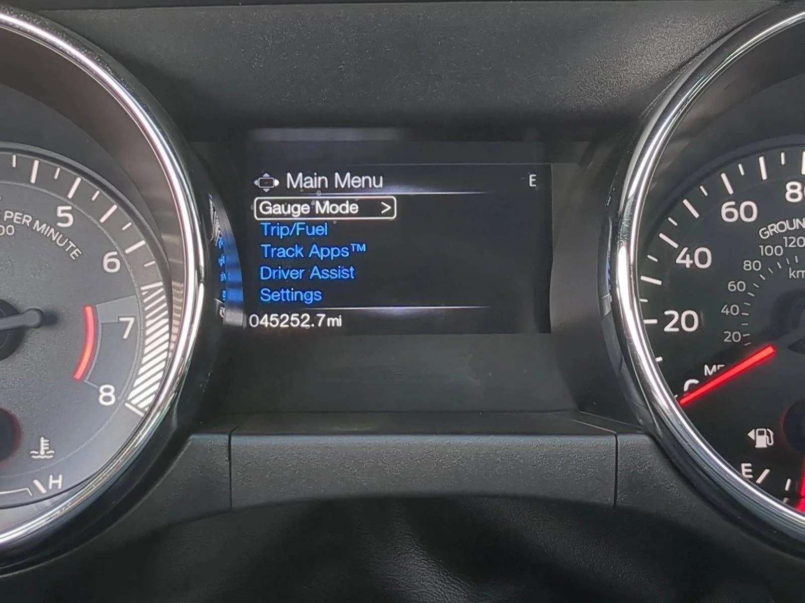 Used 2016 Oxford White Ford GT Premium image 11