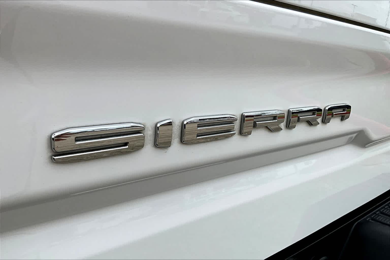 Used 2019 Summit White GMC SLT image 30
