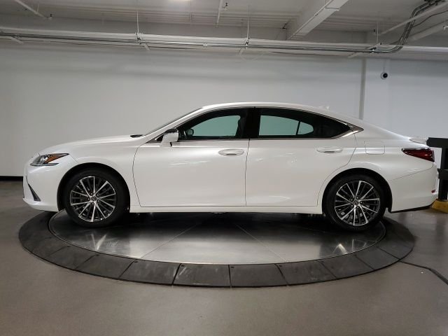 Used 2025 White Lexus 350 image 6