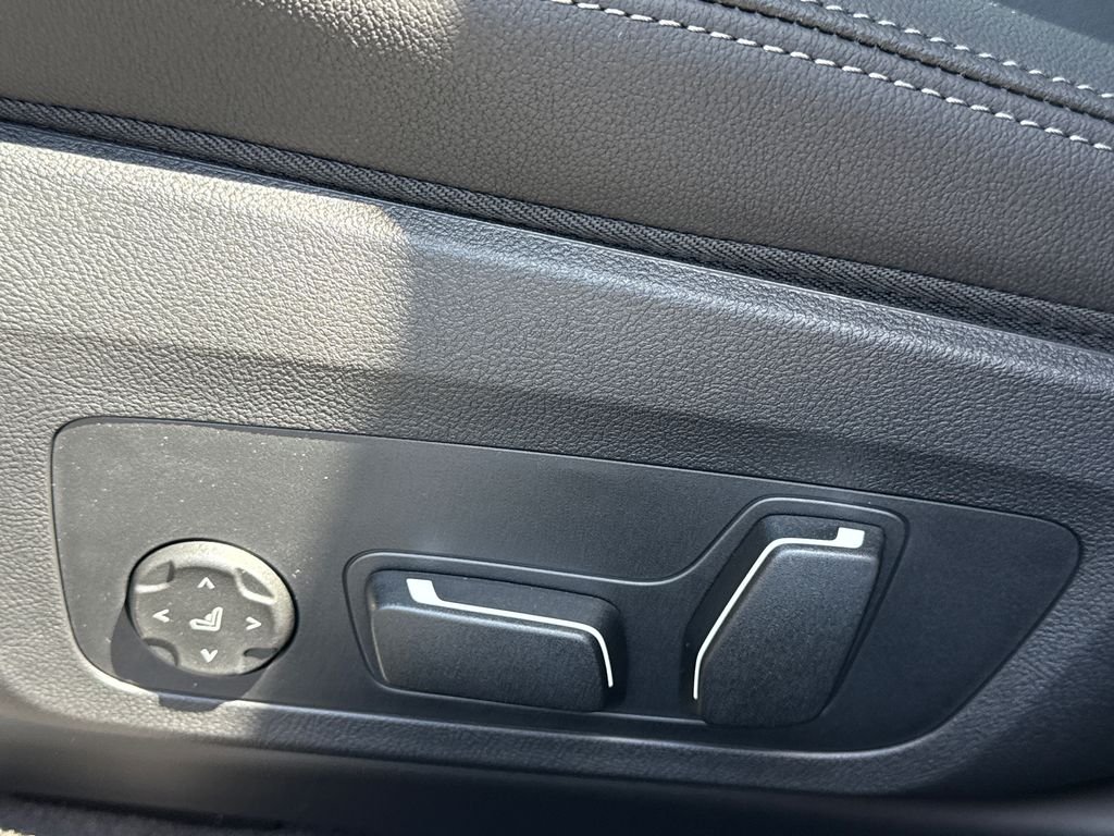 New 2026 Jet Black BMW eDrive40 image 25