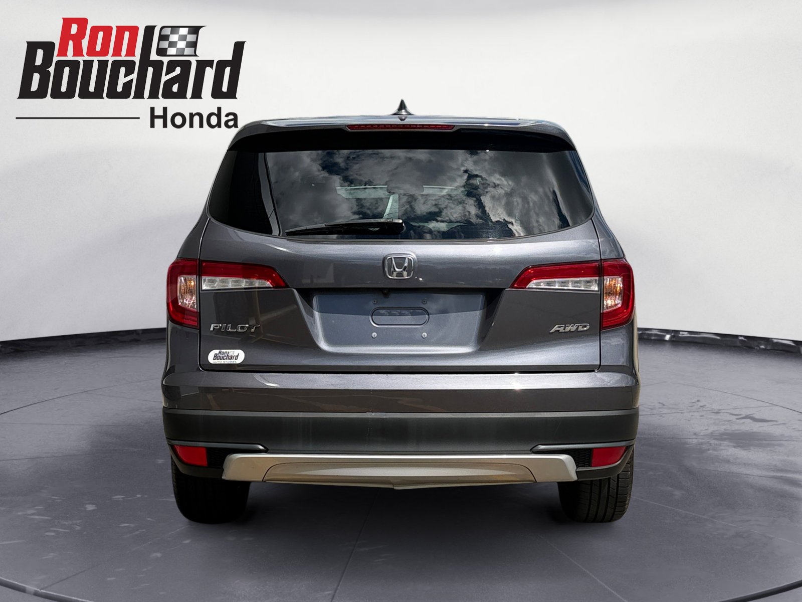 Certified Used 2020 Gray Honda EX image 3