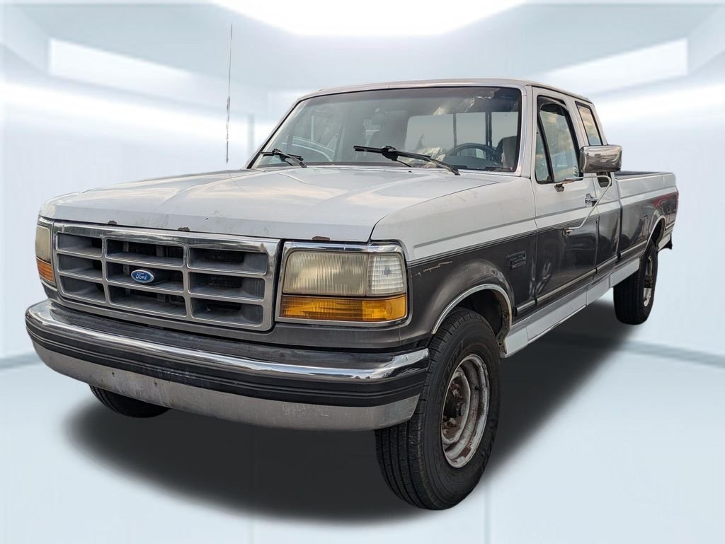 Used 1993  Ford XL HD image 1