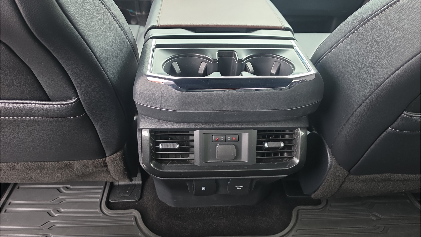 Used 2021 Carbonized Gray Metallic Ford Lariat image 18