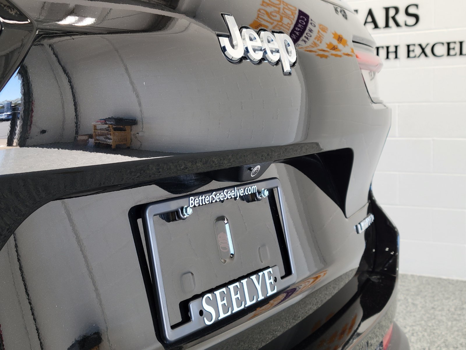 Used 2023 Black Jeep Limited image 37
