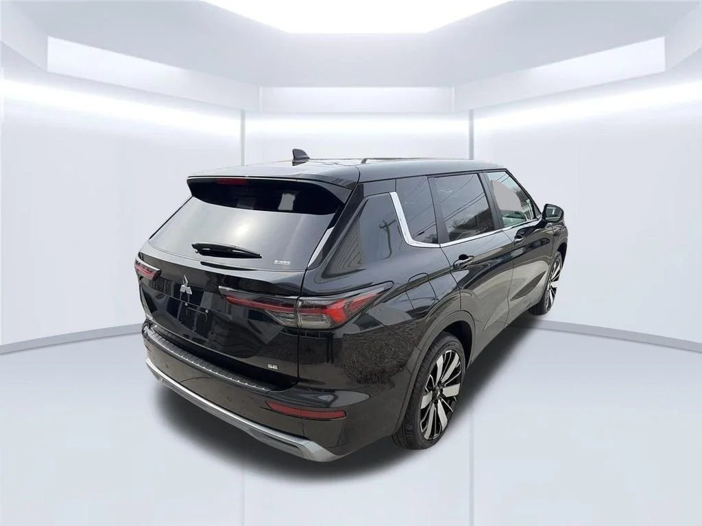 New 2026 Black Mitsubishi SE image 26