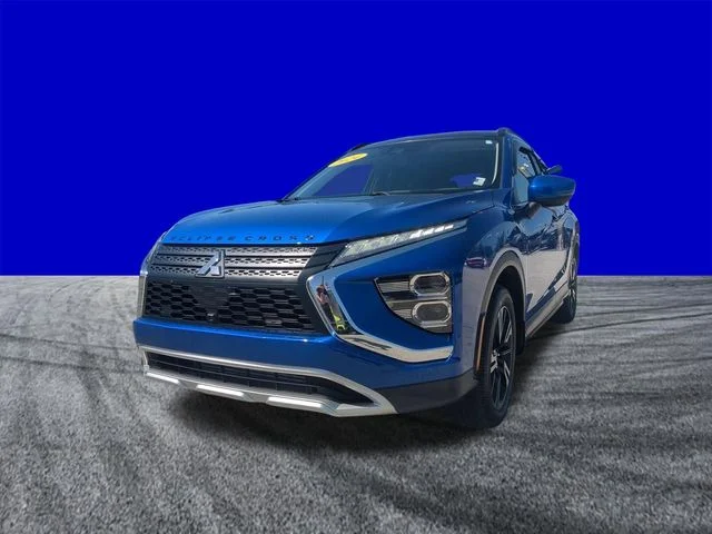 Certified Used 2024 Lightning Blue Metallic Mitsubishi SE image 8