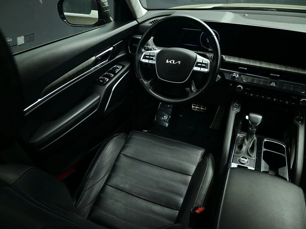Used 2023 Green Kia SX-Prestige image 48