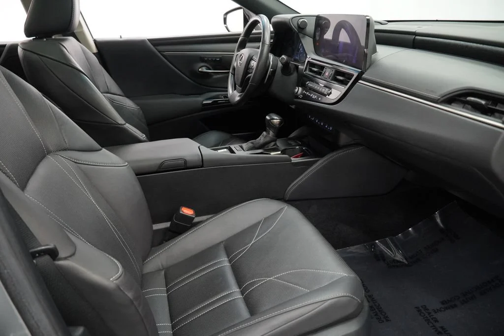 Used 2023 Silver Lexus Luxury image 30