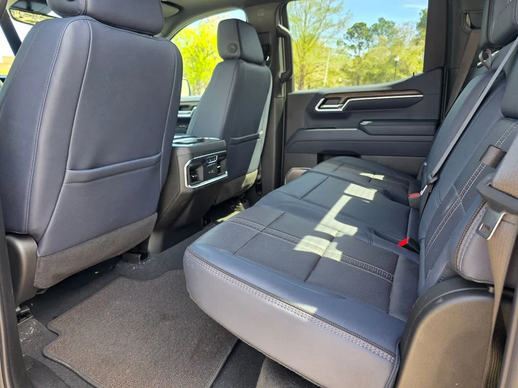 Used 2025 Black Chevrolet High Country image 31
