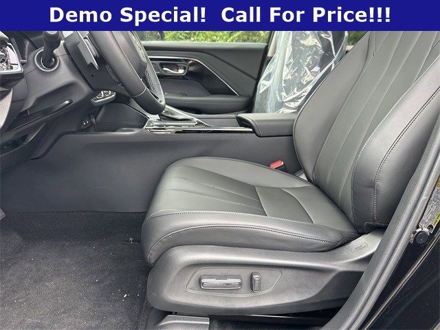 Used 2025 Crystal Black Pearl Acura Base image 9