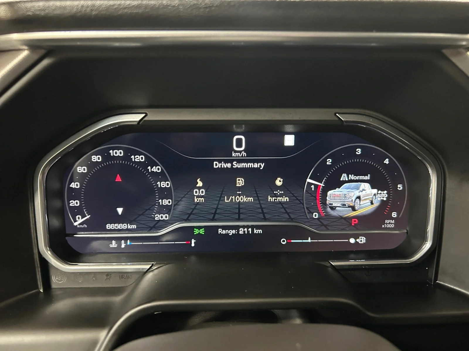 Used 2023 White GMC Denali Crew Cab image 22
