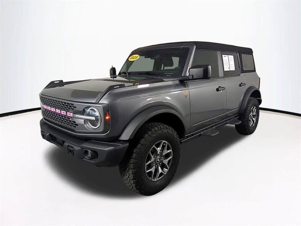 Used 2025 Gray Ford Badlands image 9