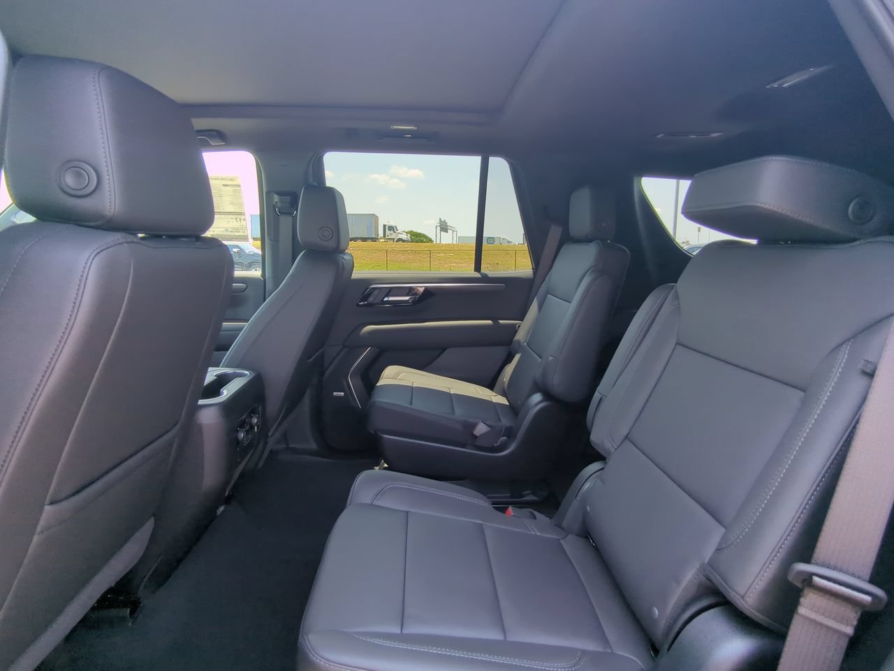 2026 Chevrolet Tahoe Z71 - Photo 13