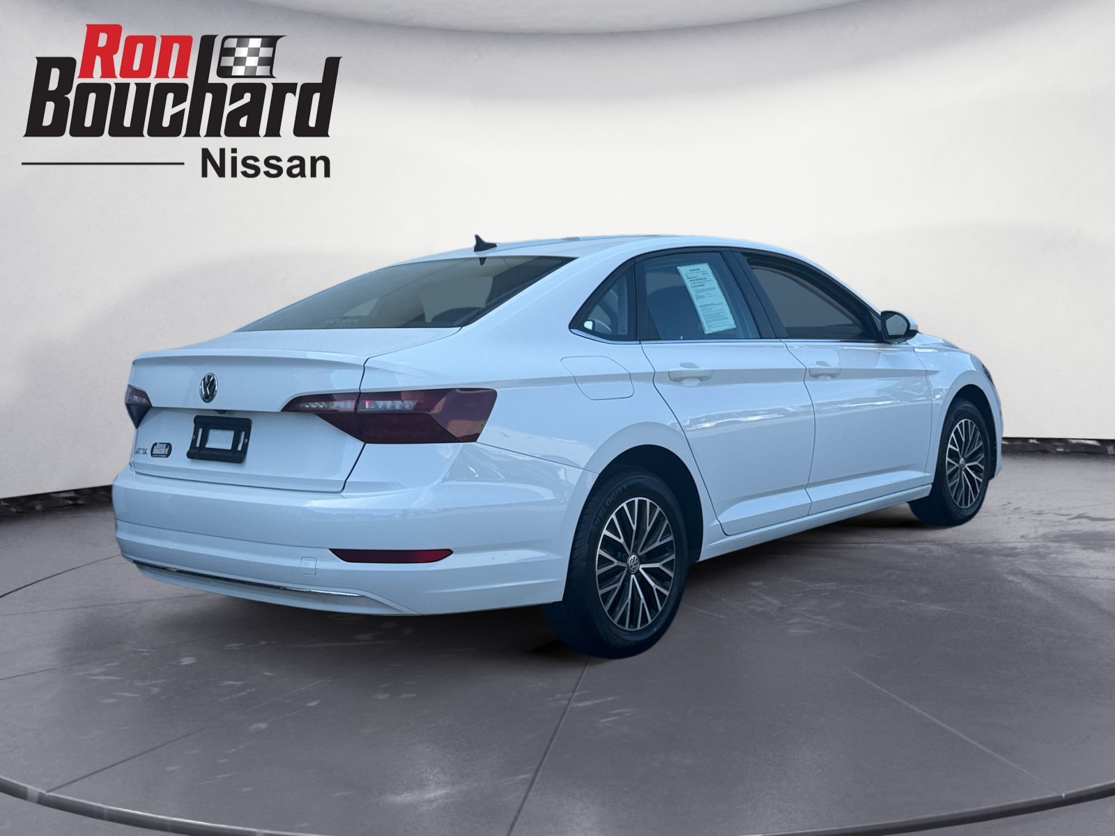 Used 2021 Pure White Volkswagen S image 2