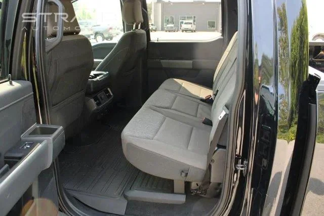 Used 2025 Black Metallic Ford XLT image 8