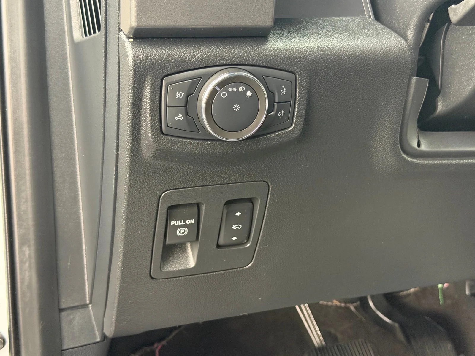 Used 2020 White Ford XLT image 16