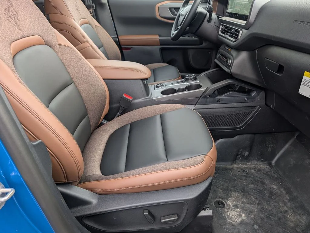 New 2025 Velocity Blue Metallic Ford Outer Banks® image 47