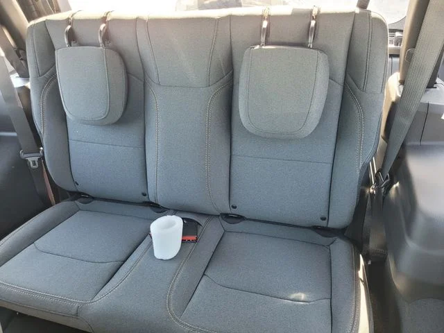 New 2026 Granite Crystal Metallic Clearcoat Jeep Sport image 7