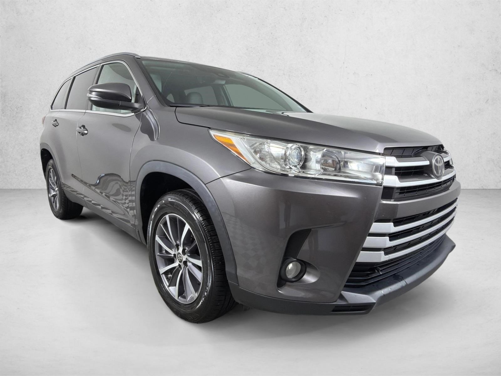 Used 2019 Predawn Gray Mica Toyota XLE image 1