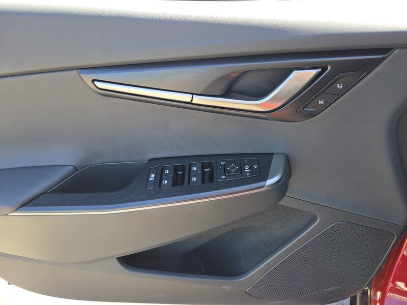 New 2025 Runway Red Kia Wind AWD image 9