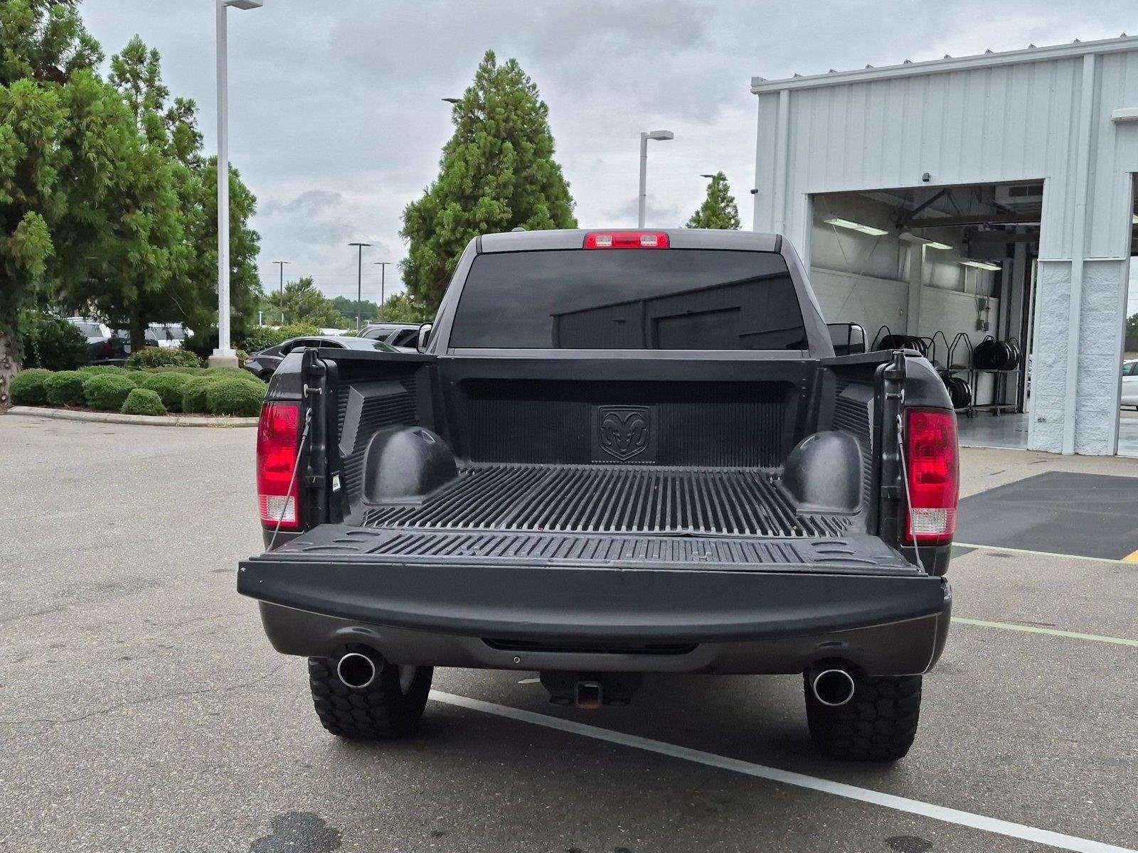 Used 2019 Granite Crystal Metallic Clearcoat Ram Express image 33
