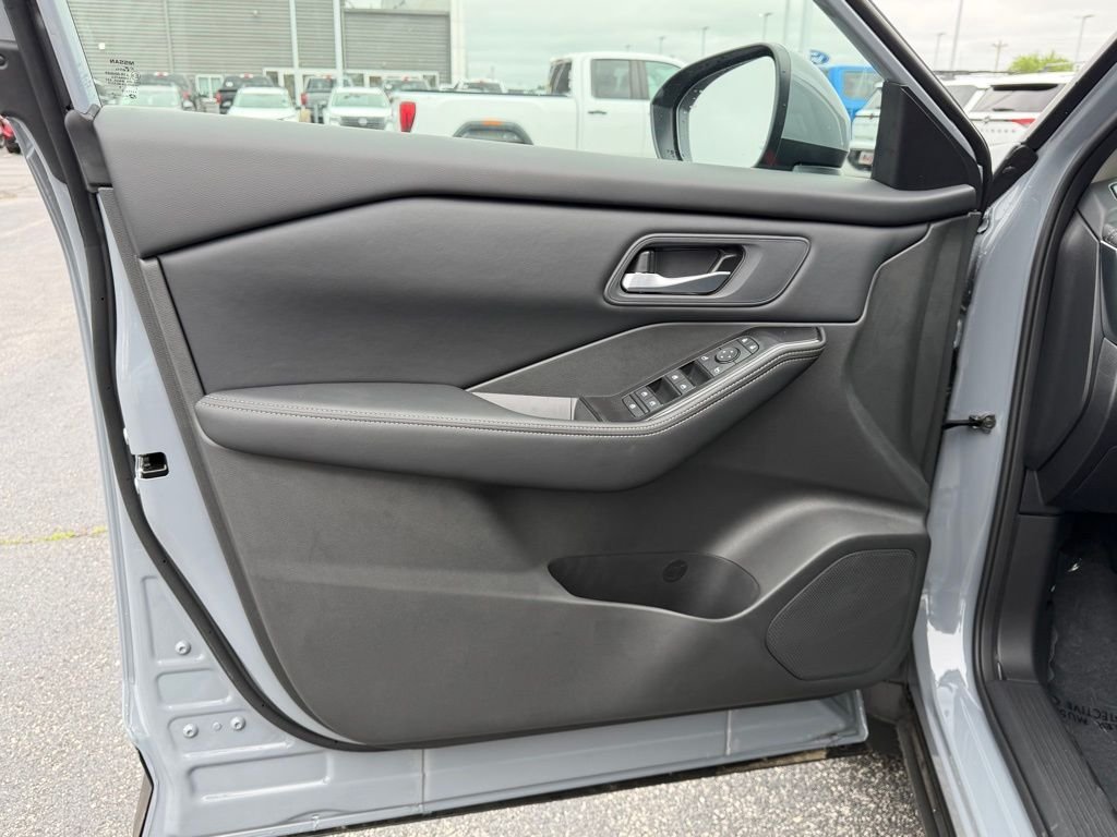 New 2026 Boulder Gray Pearl Nissan SV image 12