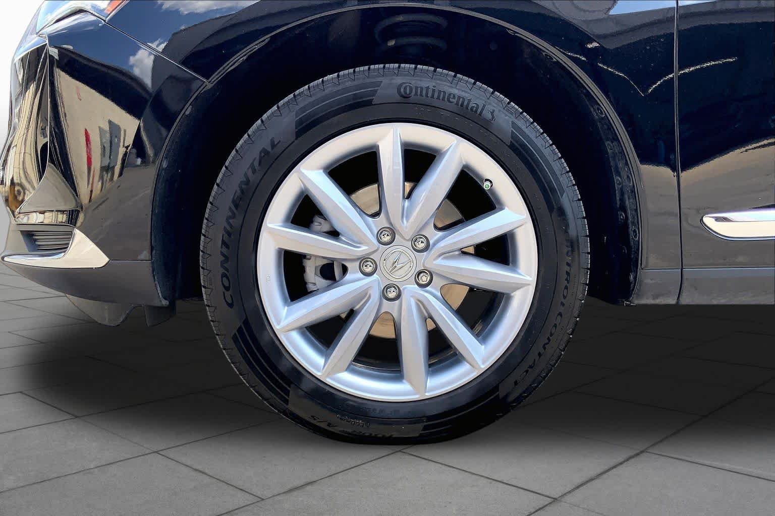 Used 2024 Majestic Black Pearl Acura  image 11