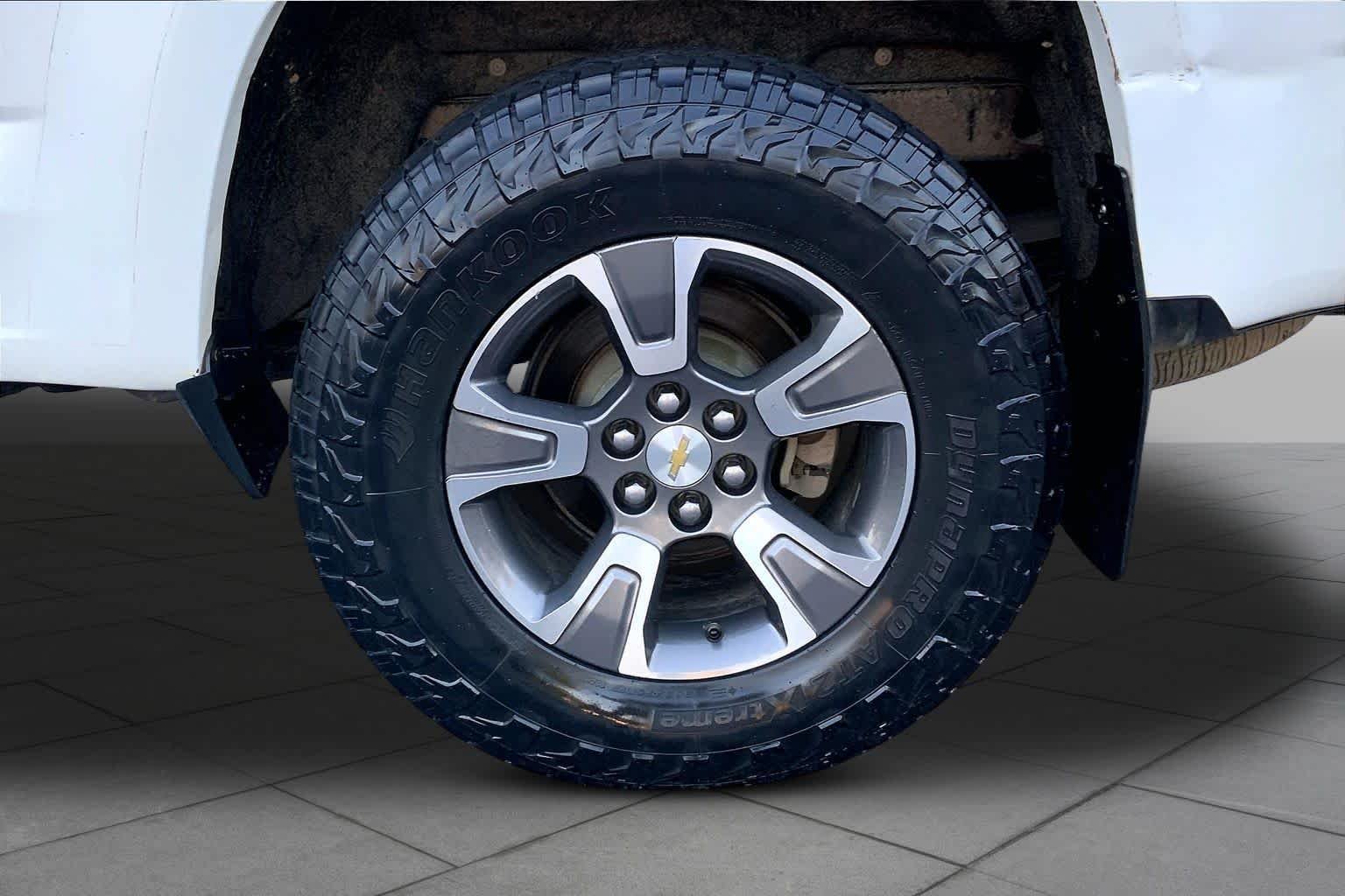Used 2017 Summit White Chevrolet 4WD Z71 image 11