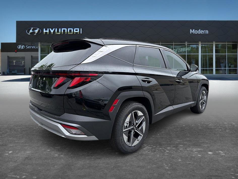 New 2026 Phantom Black Hyundai SEL FWD image 3
