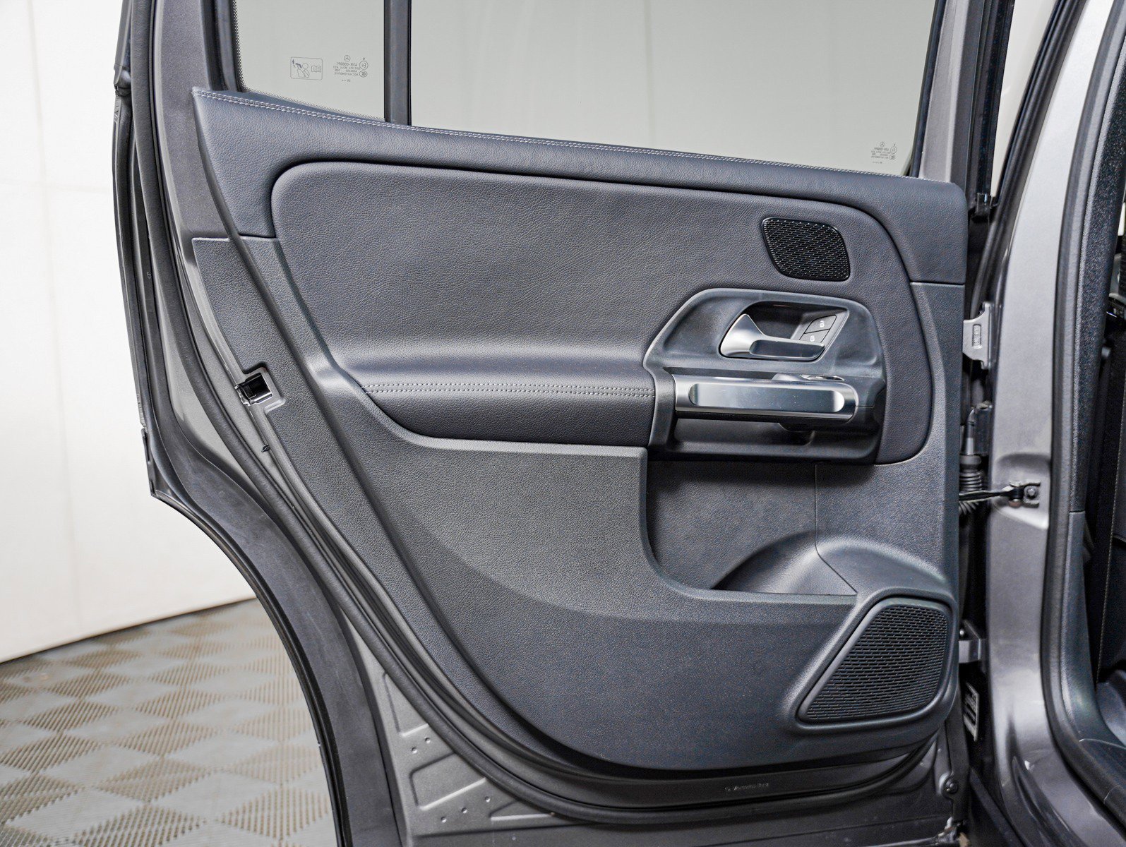 New 2026 Mountain Grey Metallic Mercedes-Benz GLB 250 image 22