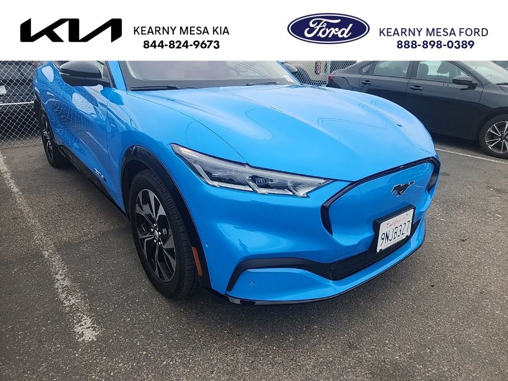 Used 2023 Blue Ford Premium image 1