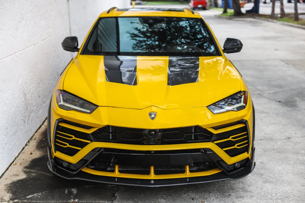 Used 2019 Yellow Lamborghini Base image 12