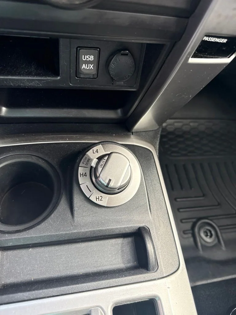 Used 2016 Silver Toyota SR5 image 13