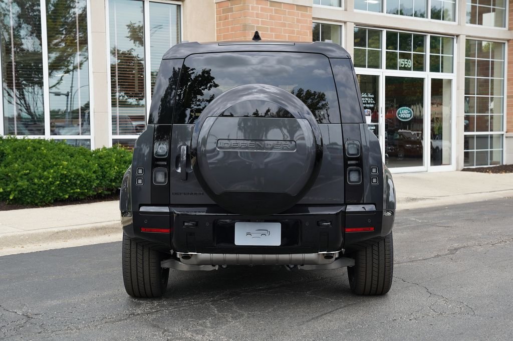 Used 2026 Gray Land Rover X-Dynamic SE image 5