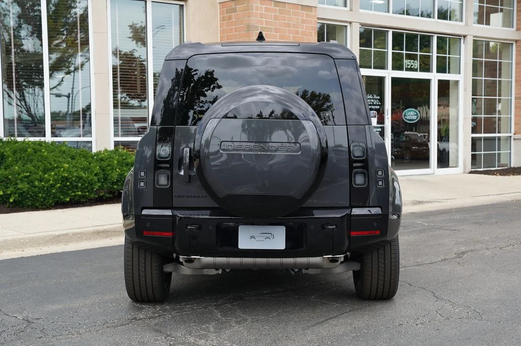 Used 2026 Gray Land Rover X-Dynamic SE image 5