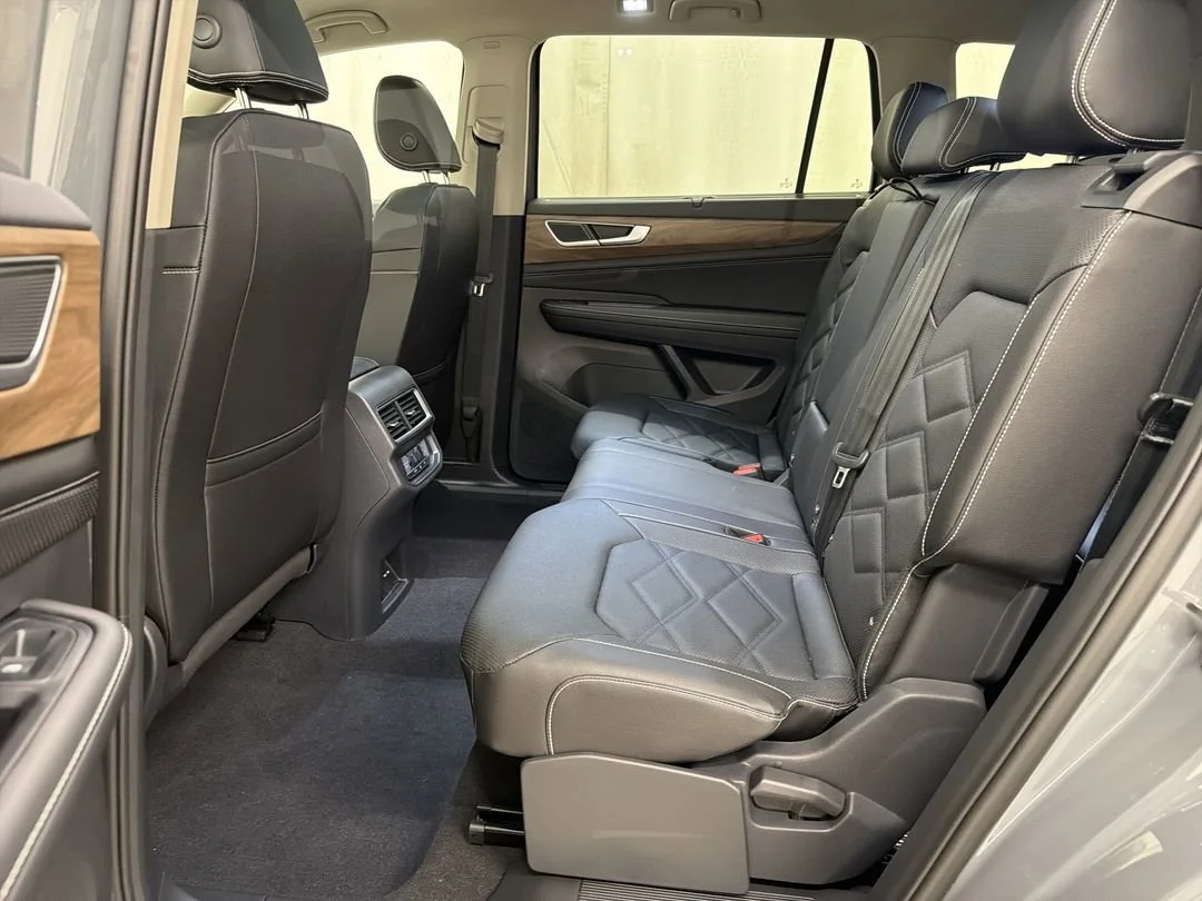 New 2026 Pure Gray Volkswagen 2.0T SE w/Technology image 19