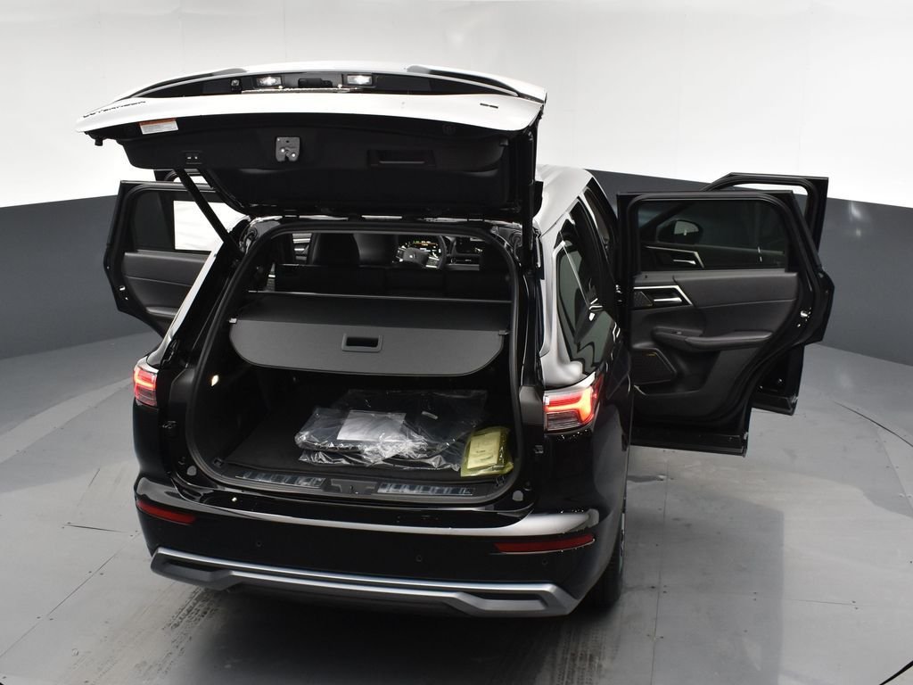 New 2026 Black Mitsubishi SE image 27