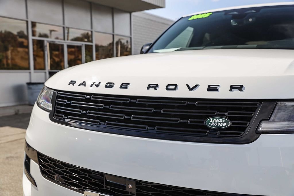 2025 Land Rover Range Rover Sport SE - Photo 11