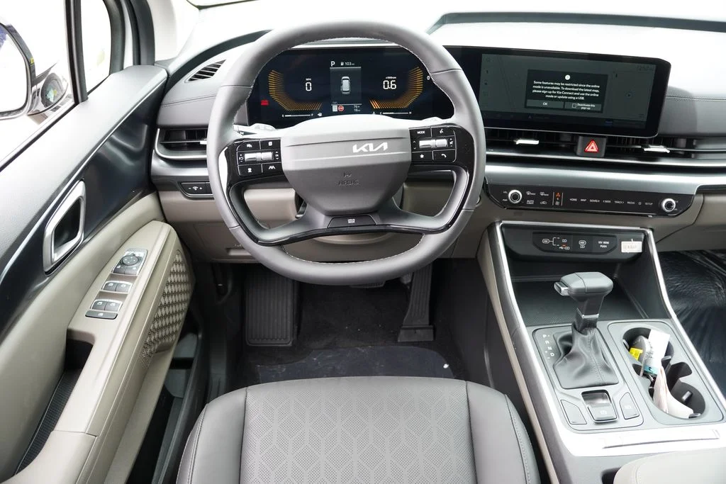 New 2027 Snow White Pearl Kia LXS image 14