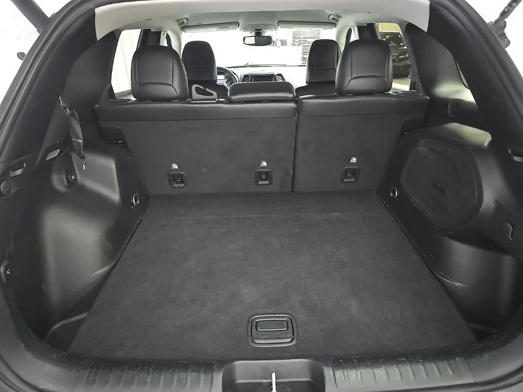 Used 2020 White Jeep Limited image 11