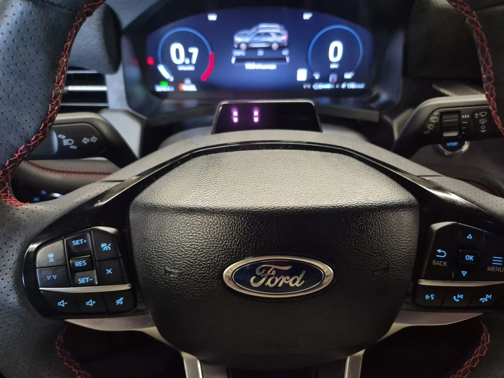 Used 2025 Vapor Blue Metallic Ford ST-Line image 29