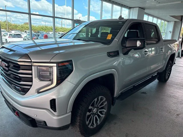 Used 2022 QUICKSILVER METALLIC GMC AT4 image 2