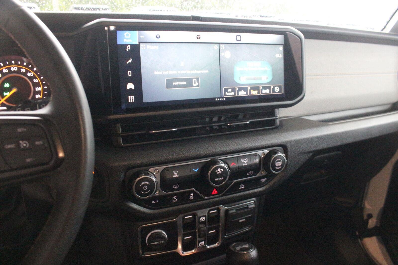 Used 2024 Whyte Jeep Sport S image 19