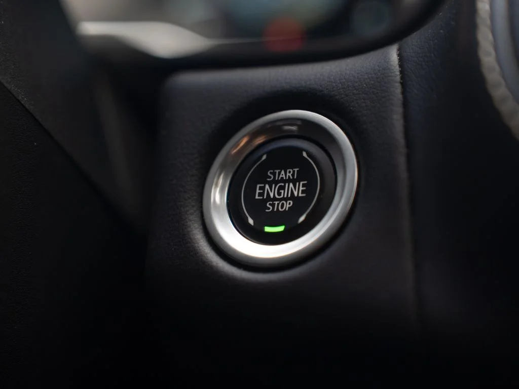 Used 2023 Sterling Metallic GMC SLT image 29